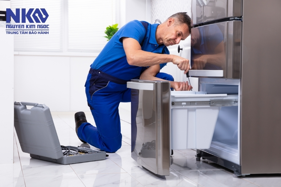 ​​Dịch vụ sửa tủ lạnh tại trung tâm Bảo hành Nguyễn Kim Ngọc